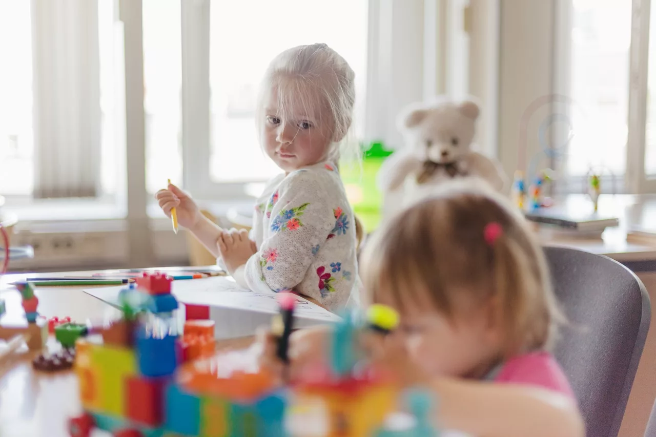 Kinderopvangtoeslag 2025 hoger, kinderen spelen