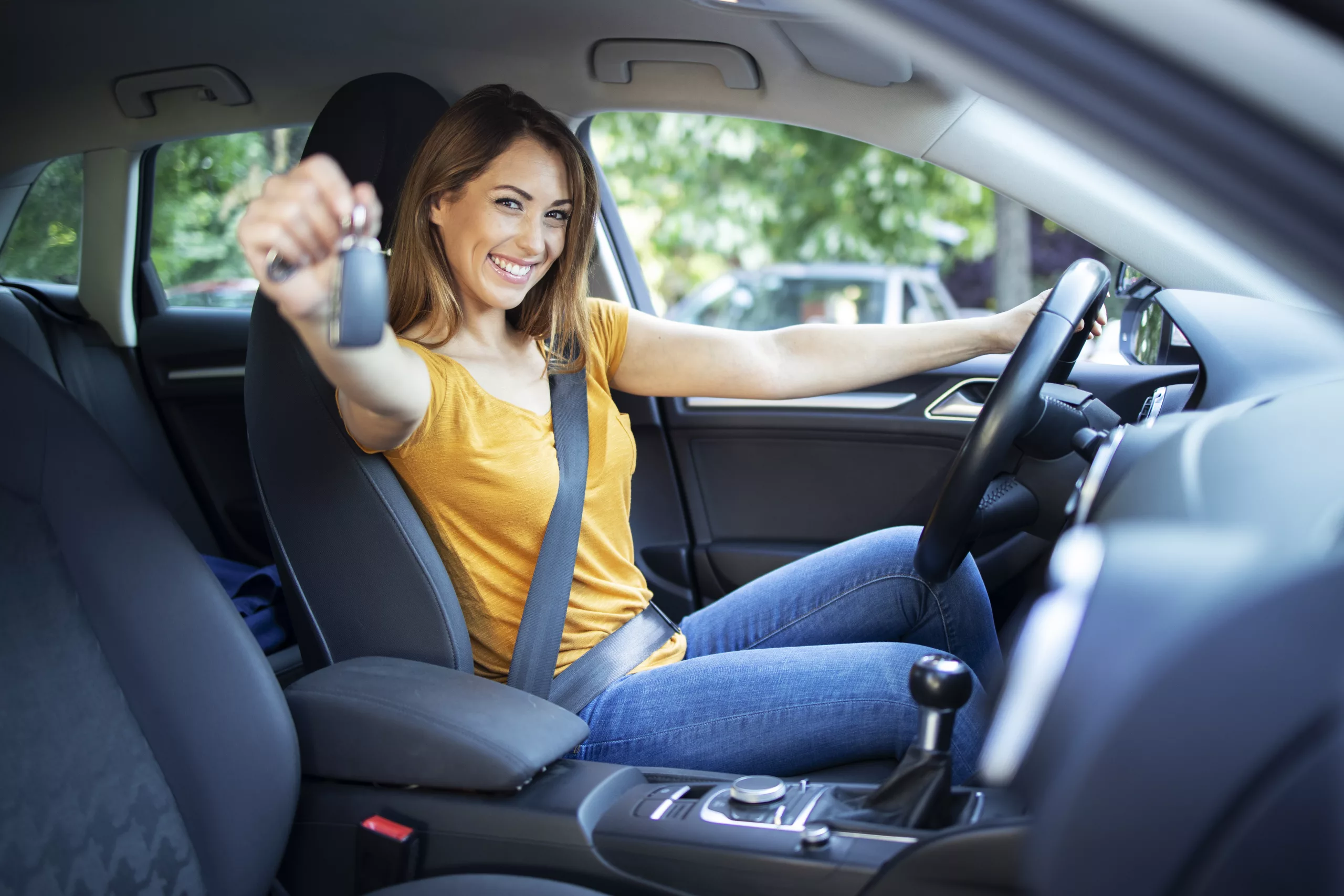 Vrouw heeft haar rijbewijs gehaald