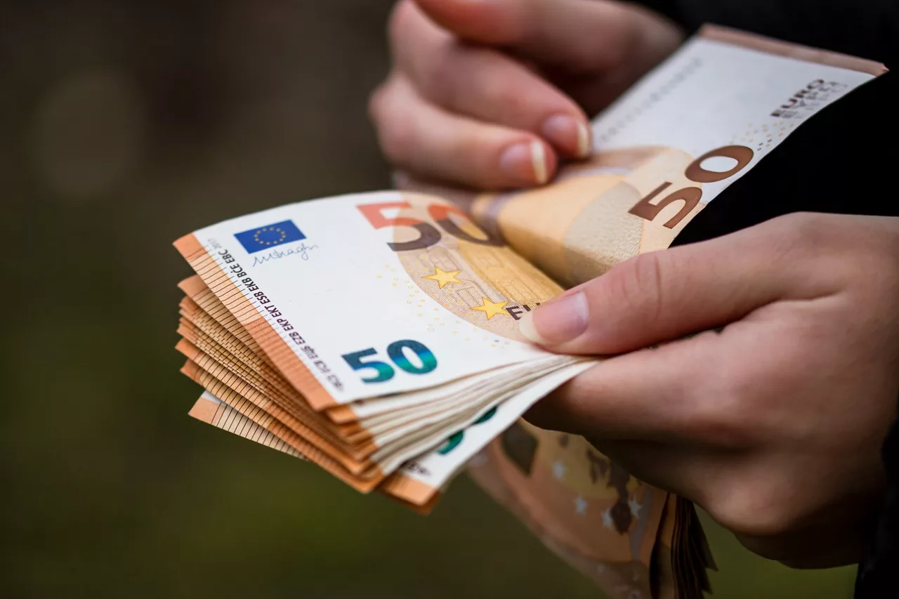 Een stapel van 50 euro biljetten