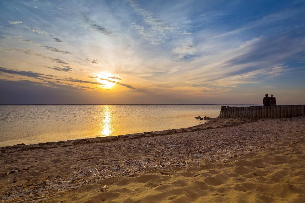 Zonsondergang vanaf het strand