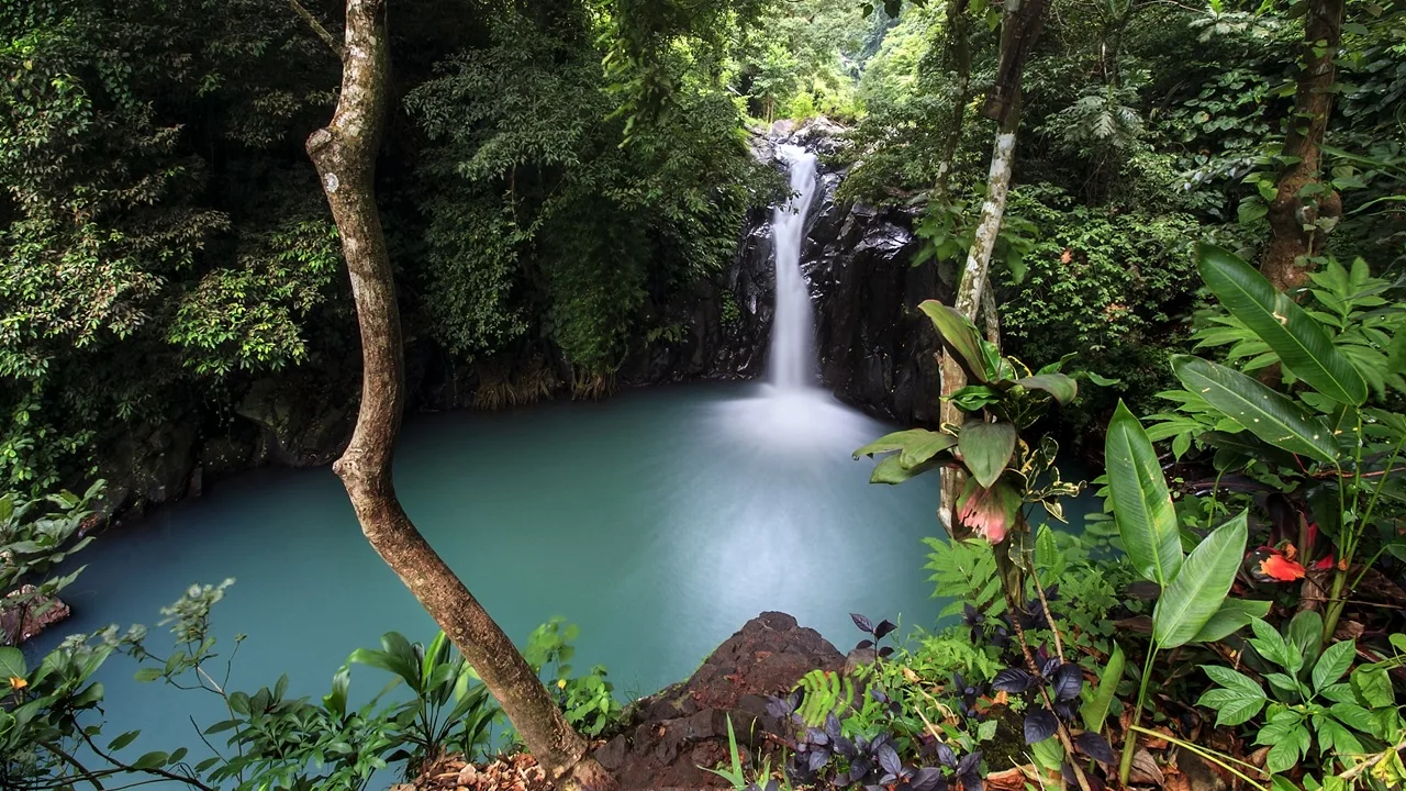 Een waterval in Costa Rica